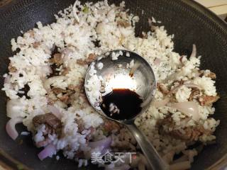 洋葱牛肉炒饭的做法步骤：6