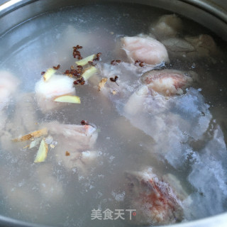 排骨炖杂蔬的做法步骤：4