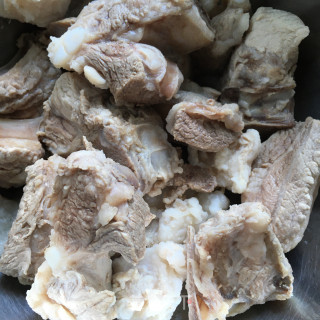 排骨炖杂蔬的做法步骤：6