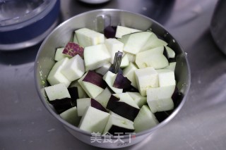 酱香茄子水饺的做法步骤：3