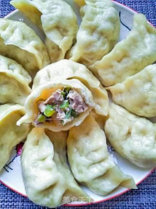 里脊香菇青椒蒸饺的做法步骤：8