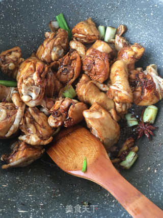 酸豆角烧鸡腿的做法步骤：14