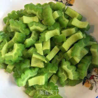 火腿炒三丁的做法步骤：3