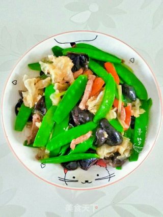 荷兰豆炒双耳的做法步骤：7
