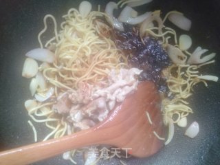 肉丝炒面的做法步骤：7