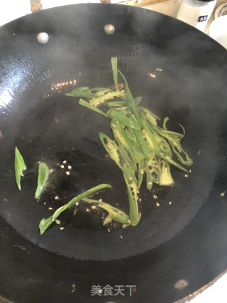 干煸苦瓜的做法步骤：3