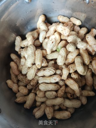 煮花生的做法步骤：3