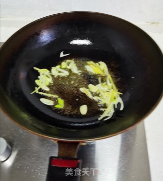 青椒洋葱炒鸡柳的做法步骤：4
