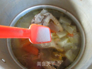 胡萝卜节瓜鸡汤的做法步骤：7