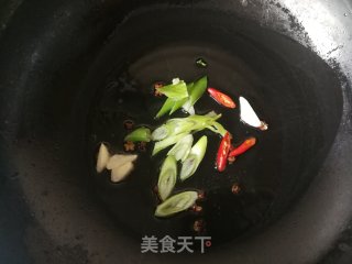 菠菜炒豆腐皮的做法步骤：5