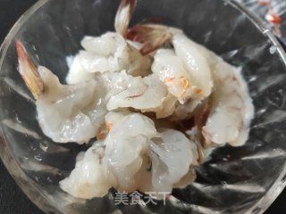 宫爆虾球的做法步骤：1