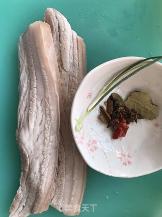 红烧五花肉的做法步骤：1