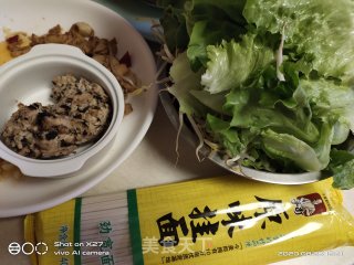 香菇肉末豆芽煮面的做法步骤：2