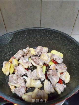 鸭肉焖腐竹的做法步骤：6