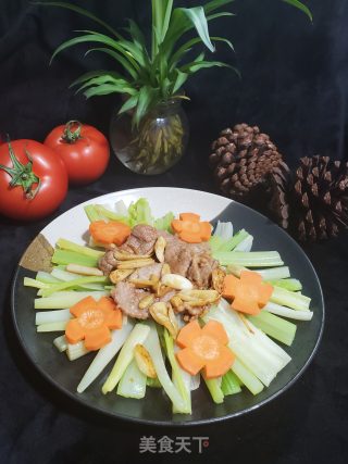 西芹拼牛肉的做法步骤：7