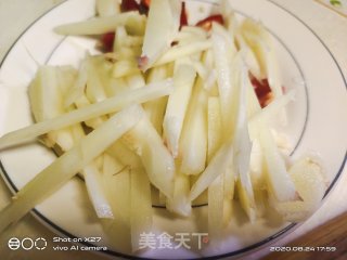 嫩姜焖鱼的做法步骤：1