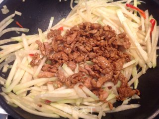 肉丝苤蓝的做法步骤：7