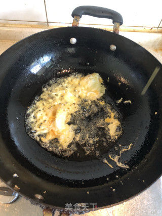 腊肉青椒蛋炒饭的做法步骤：2