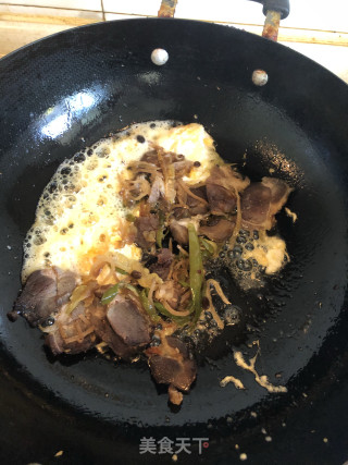 腊肉青椒蛋炒饭的做法步骤：3