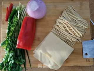 凉拌豆腐丝的做法步骤：1