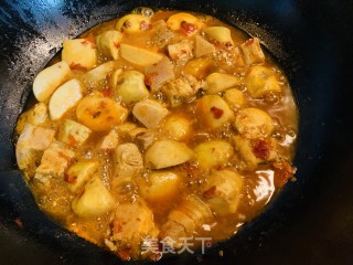 火麻仁芋儿红烧肉的做法步骤：6