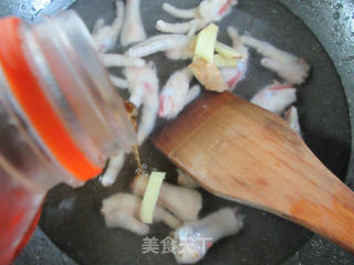 咸菜鸡爪的做法步骤：3