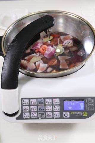 红酒番茄烩羊肉的做法步骤：5