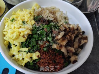 干贝韭菜蛋饺子的做法步骤：4