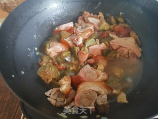 回锅肘子炖茄子的做法步骤：9