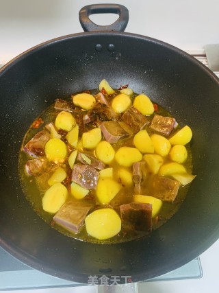 腊排骨炖土豆山药的做法步骤：4
