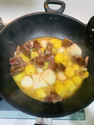腊排骨炖土豆山药的做法步骤：8