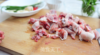 台式三杯鸡的做法步骤：2