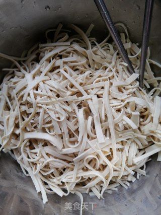 猪头肉拌豆皮的做法步骤：4