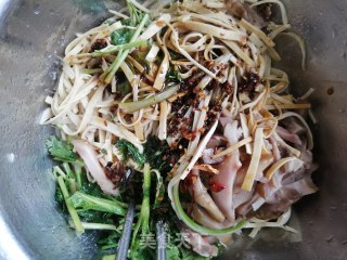 猪头肉拌豆皮的做法步骤：7