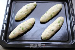 毛豆培根软面包的做法步骤：11