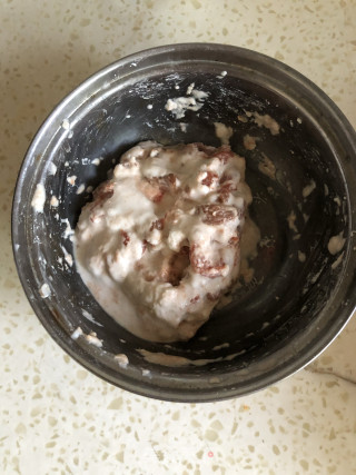 滑肉拉面的做法步骤：1