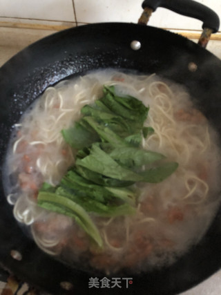 滑肉拉面的做法步骤：4