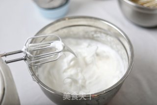 玫瑰蔓越莓豆乳蛋糕卷的做法步骤：8