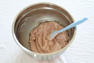 玫瑰蔓越莓豆乳蛋糕卷的做法步骤：16