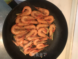 白灼活皮虾的做法步骤：4