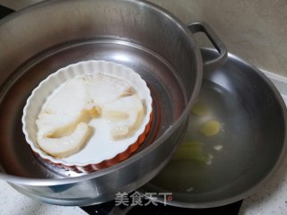 银鳕鱼松的做法步骤：2