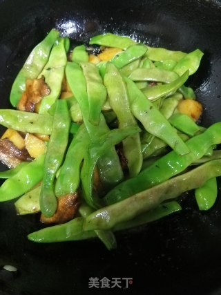 五花肉烧油豆角的做法步骤：5