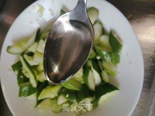 拍黄瓜的做法步骤：2