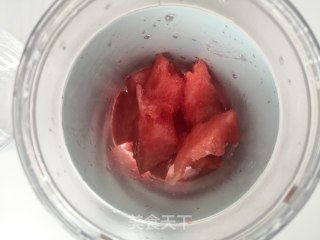 西瓜汁的做法步骤：3