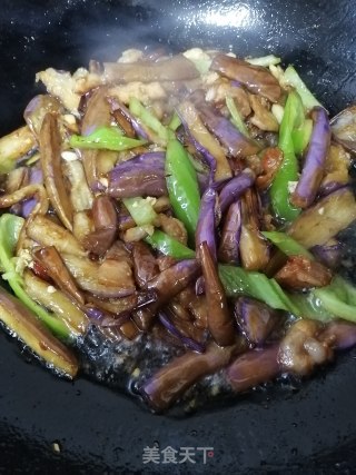 五花肉炒线茄的做法步骤：8