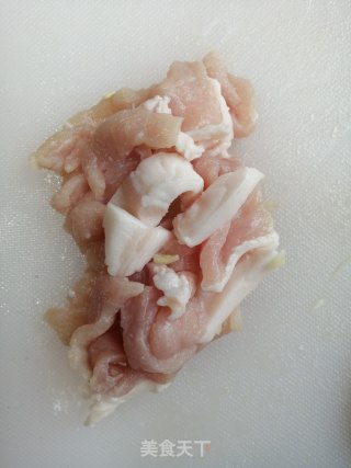 木耳千叶豆腐炒肉丝的做法步骤：3