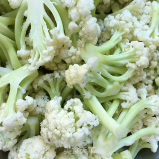 五花肉炒菜花的做法步骤：3