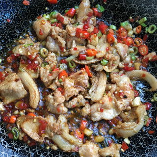 五花肉炒菜花的做法步骤：7