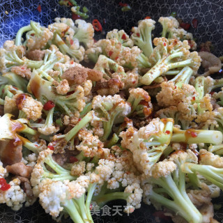 五花肉炒菜花的做法步骤：9
