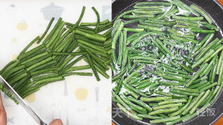 菜豆炒虾酱丨超级下饭又好吃的做法步骤：2